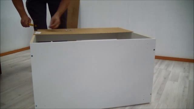 Видео-инструкция по сборке кухонного шкафа-стола кухни Наталья смотреть онлайн