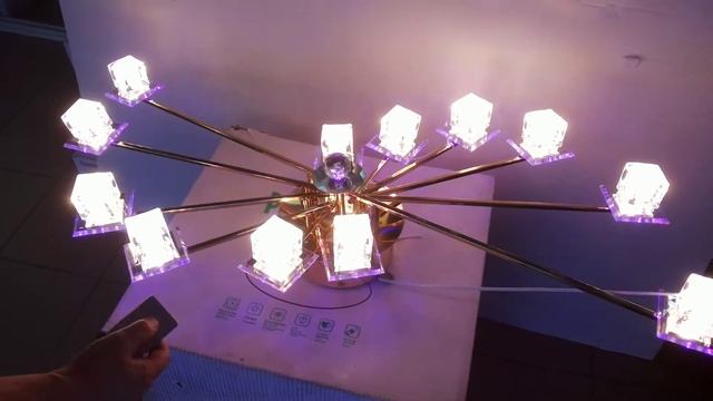 Красивая потолочная люстра 12 ламп трансформер веер.Крепеж к любому потолку смотреть онлайн