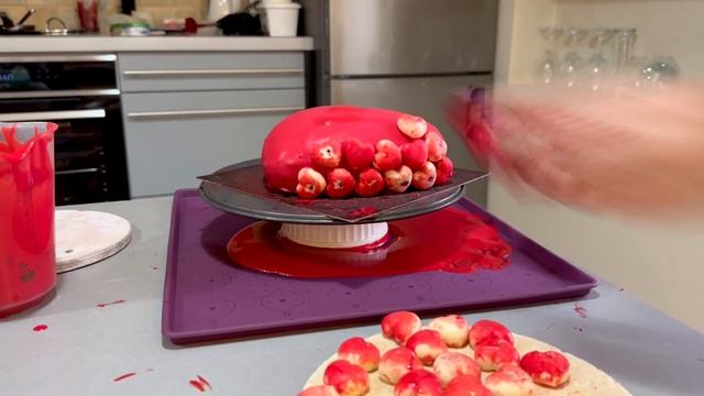 Муссовый торт. Как крепить сердечки на муссовый торт.  Mousse cake.