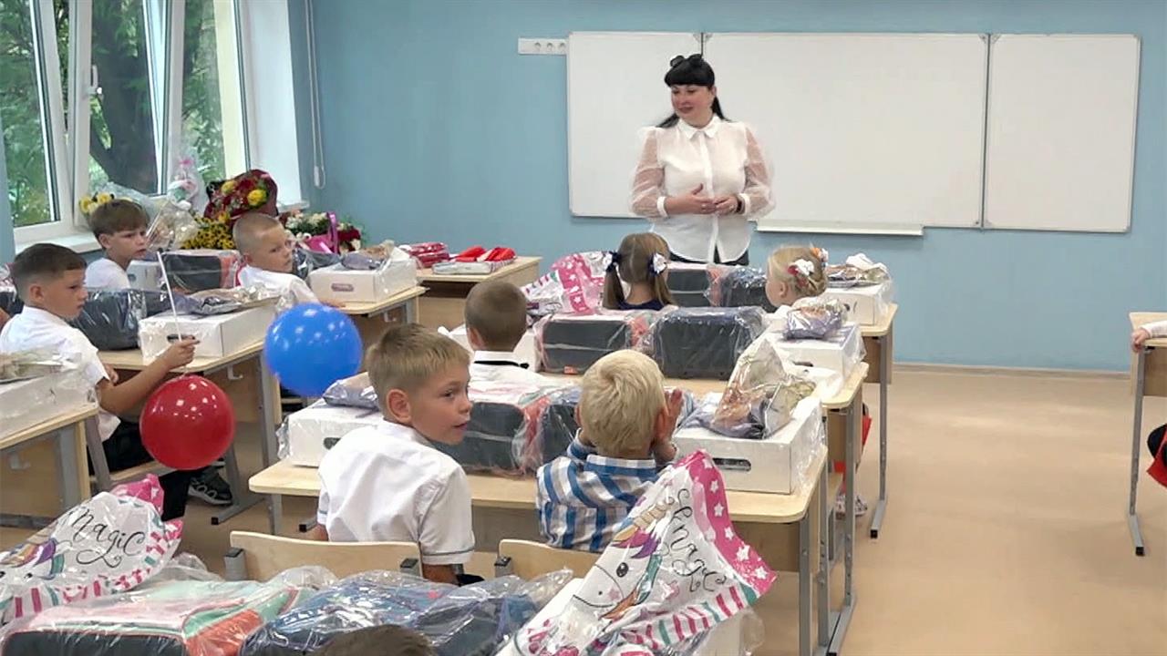 Более 300 тысяч ребят сели за парты в Донбассе и на освобожденных территориях