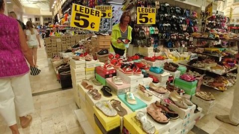 ANTALYA SIDE KUMKOY CIFTCILER CENTER FAKE BAZAAR TURKIYE #side #turkey #kumkoy