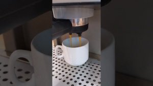 DELONGHI EC650 рожковая кофеварка с режимом автокапучино