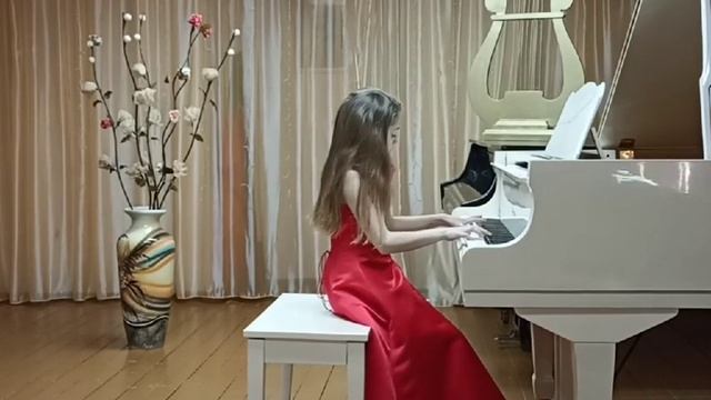 Славова Надия, 9 лет Л Иванюшина Полечка смотреть онлайн