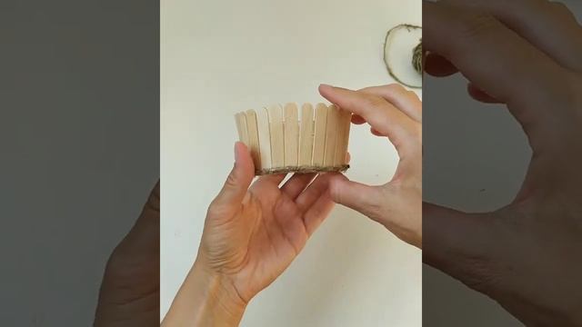 Поделка из палочек от мороженого! Подставка для цветка. смотреть онлайн