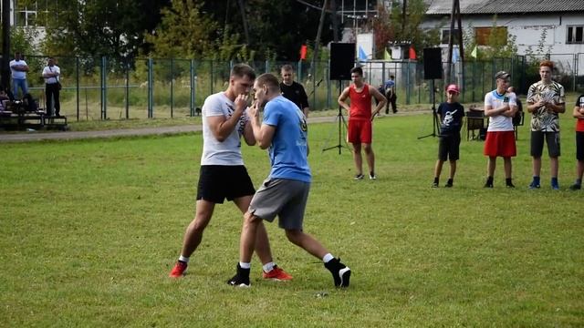 Мастер-класс боксера в Новой Солянке (2).mp4 смотреть онлайн