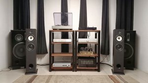 #Amplificador NAD c338#tornamesa Dyango aup-8000#columnas triangle Borea br07