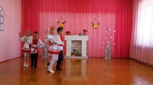Детский сад с Месели Чувашский танец "В лес по ягоды"