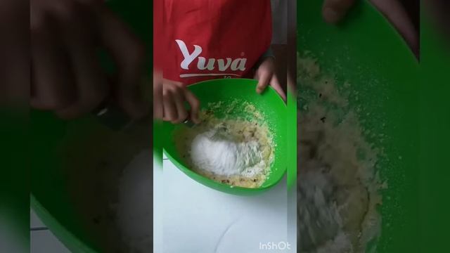 Ореховый кекс ? Учимся приготовить вместе с маленькой кулинаристкой