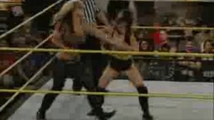 Kaitlyn vs AJ Lee 
