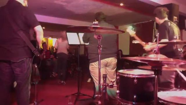 Crabby And The Boys - When You Were Young (The Killers) смотреть онлайн