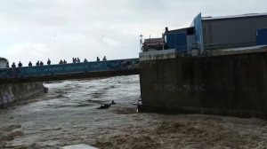 Ольгинка, река Ту, обвалилась часть тротуара 12.07.2023