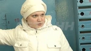 Бабушка-агрессор нападает на соседей