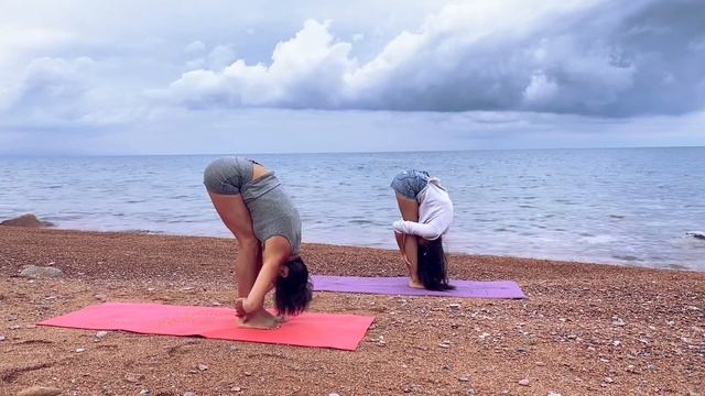 Пробуждающая йога 10 мин смотреть онлайн