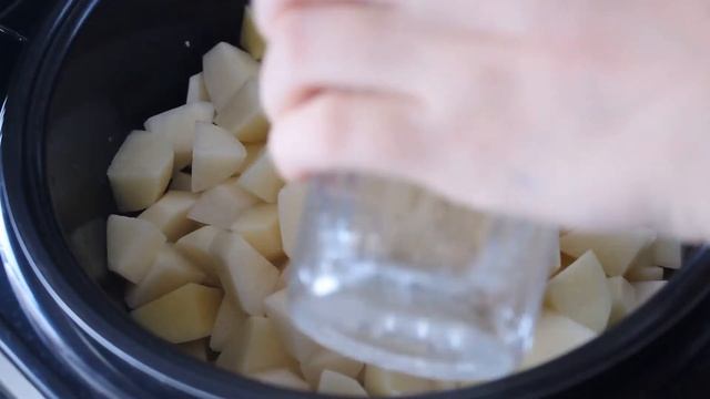 Жаркое из курицы с картошкой в мультиварке Редмонд