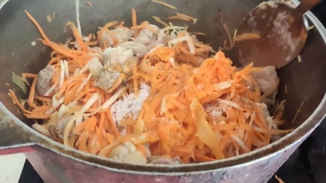 Подлива мясная/Мясо с подливкой/ К любому  гарниру/ Элементарно просто готовить.