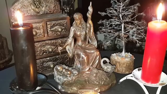 СЛУЖЕНИЕ И ПОКЛОНЕНИЕ ОТЛИЧАЮТСЯ ВЕДЬМИНА ИЗБА ИНГА ХОСРОЕВА