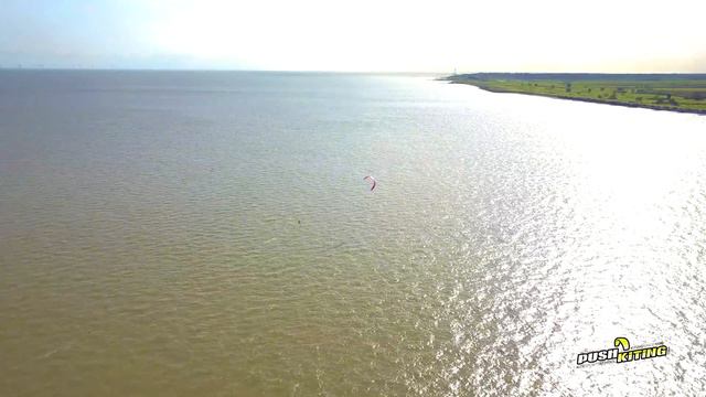 Light wind foiling - Learn to Hydrofoil with PUSH Kiting and the NORTH Speedster Combo & GT foils