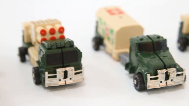Робот-трансформер Lanson Toys Mecha troops Военный транспорт смотреть онлайн