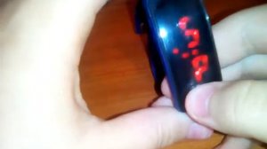 Как настроить электронные часы