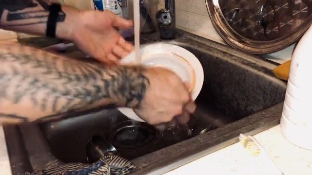 Как мыть посуду горчичным порошком смотреть онлайн