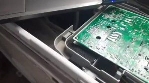 Ремонт платы наружного блока инверторного кондиционера Samsung AQV09PWDX.