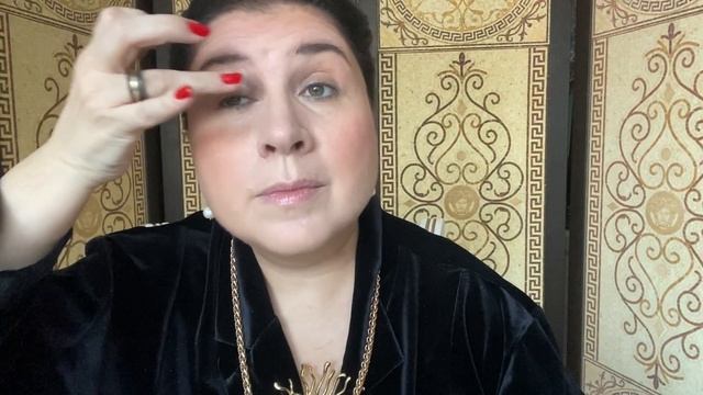 НОВОГОДНИЙ МАКИЯЖ, ПРОСТОЙ И ЭФФЕКТНЫЙ ЗА 20 минут - лифтинг-макияж от Елены Любимой