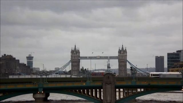 London Millennium Bridge! смотреть онлайн