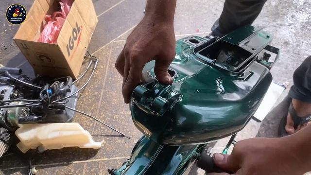 أول فيديو على yamaha 3 . صبغناها باللون *الدلاح* الشهير عند المراكشيين . الخدمة النقية عند عمي سكلي смотреть онлайн