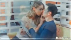 Улица. Катя и Соколов . Предложение .