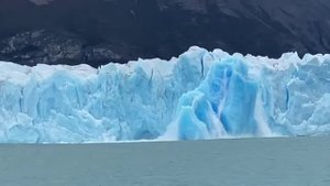 Эпические обрушения льда на леднике Перито-Морено.