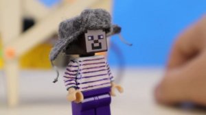 МЕХАНИЧЕСКИЙ ШАГАЮЩИЙ РОБОТ ДЛЯ НУБА ИЗ МАЙНКРАФТ ! КАК СДЕЛАТЬ РОБОТА С МОТОРЧИКОМ СВОИМИ РУКАМИ !