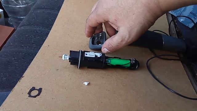 Машинка для стрижки PHILIPS, не включается. Полная разборка и ремонт. смотреть онлайн