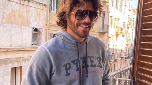 Can Yaman surpreendeu a todos смотреть онлайн