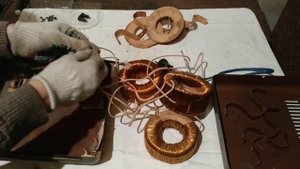 СТАБИЛИЗАТОР НАПРЯЖЕНИЯ 1972 ГОДА В МЕТАЛЛОЛОМ. НАШЛИ МНОГО МЕДИ.