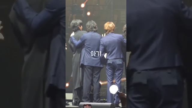 Я упаду к твоим ногам?Всего себя тебе отдам#taekook #vkook смотреть онлайн