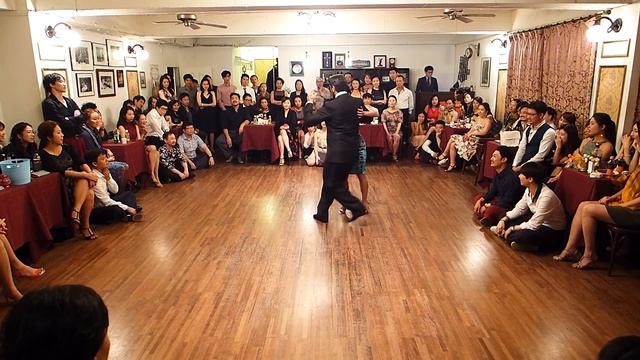 2016 Milongueando Sunday Milonga - Andres & Florencia 02 смотреть онлайн
