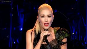 Gwen Stefani - Don't Speak (Live in Mansfield 12.07. 2016)