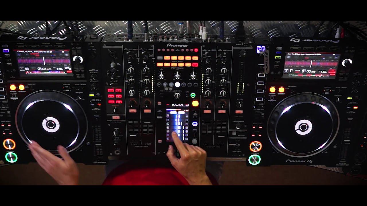 Применение функции Mix на экране пульта Pioneer DJM200 смотреть онлайн