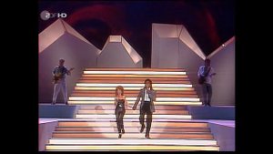 Jermaine Jackson & Pia Zadora - When the Rain Begins to Fall (ZDF HD 1984)