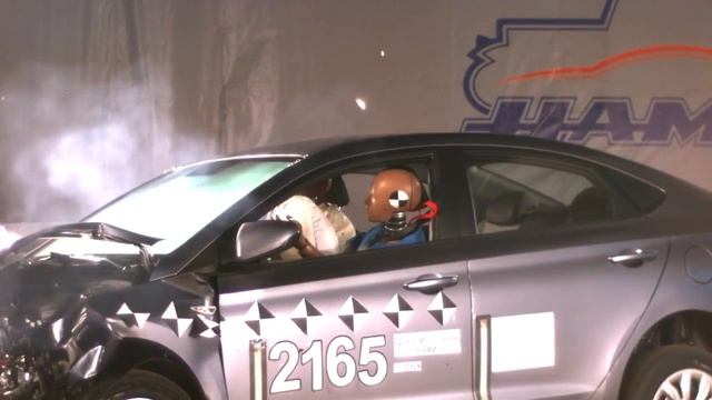 Краш-тест Hyundai Solaris 2018 в "НАМИ" смотреть онлайн