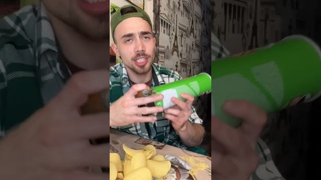 Спрятанный соус внутри чипсов Pringles?