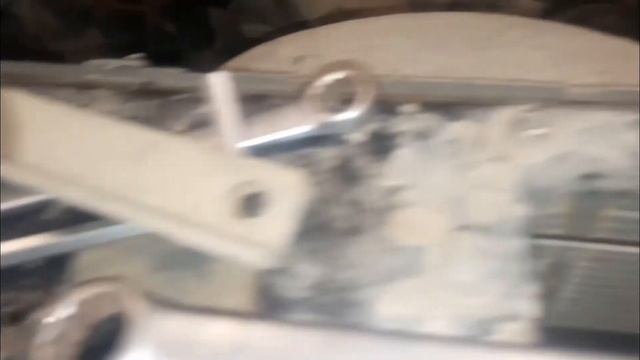 Убираем ролик и натяжитель ремня УАЗ 409 двигатель смотреть онлайн