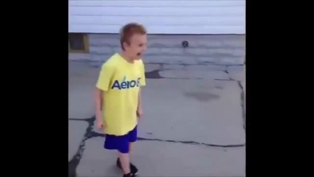 Hatsune Miku - Levan Polka (REMIX MLG) смотреть онлайн