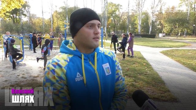 Вчить тактовності та ввічливості: Антон Дугельний вже близько 5 років викладає дзюдо у Покровську смотреть онлайн