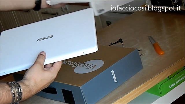 Unboxing Asus VivoBook 14 (E406S) смотреть онлайн