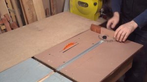 Небольшая хитрость для углового упора циркулярки