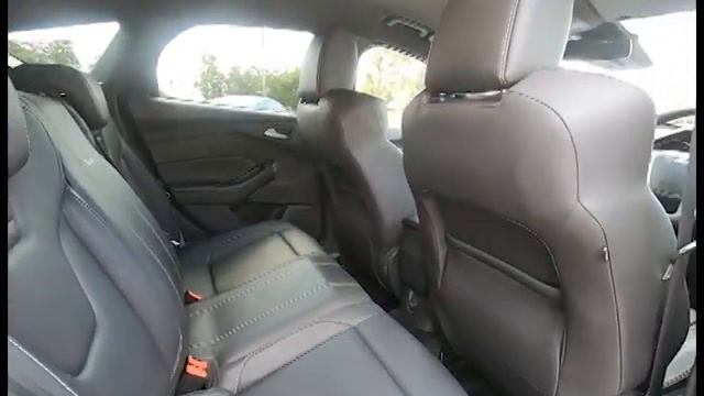 Ford Focus 2.0 T ST-3 5dr смотреть онлайн