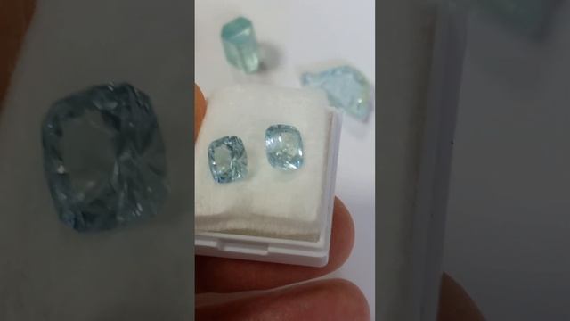 Пара аквамаринов под серьги. Общий вес 3.30 ct. Размеры 8.00 * 7.00 мм. Происхождение "Эфиопия".