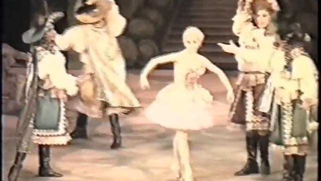 Адажио с 4 кавалерами редакция Н.А. Долгушина, костюмы А. Васильева Спящая красавица смотреть онлайн