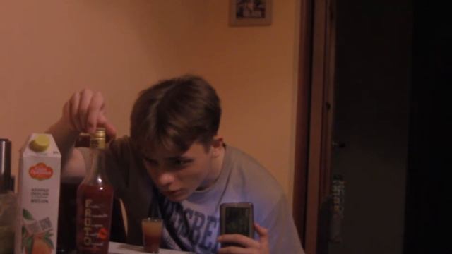 Рецепт коктейля "Кровавый персик" смотреть онлайн